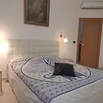 Appartamento Center House Via Tanzi 27 *